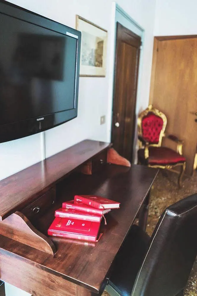 Ca' Santo Spirito B&B Венеция 2*,  Италия