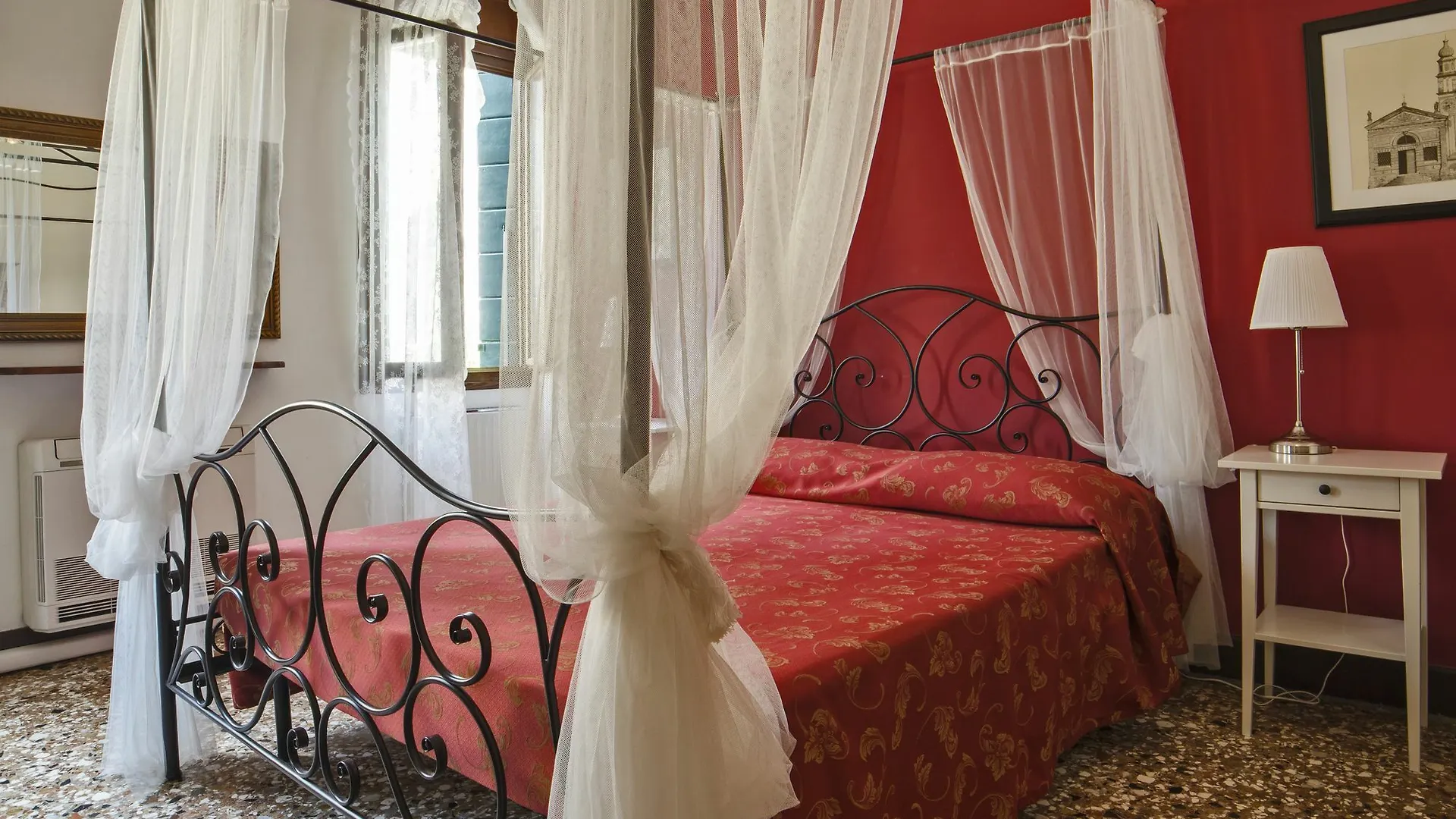 Ca' Santo Spirito B&B Венеция 2*,